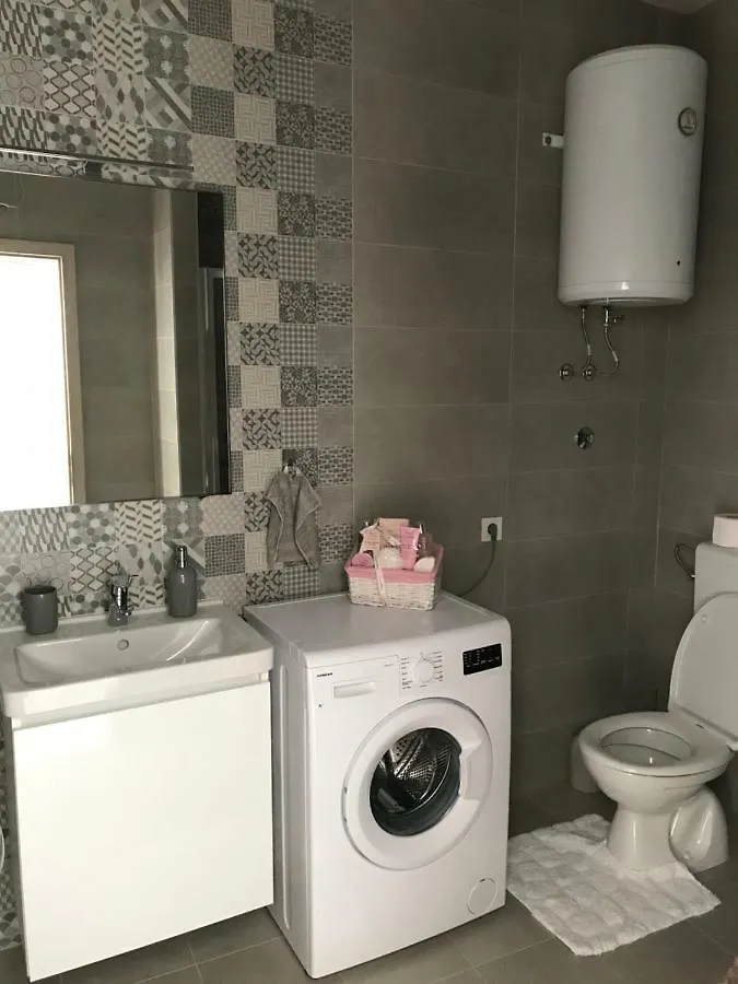 Apartment Apartmani Anloma Lorainne Povljana